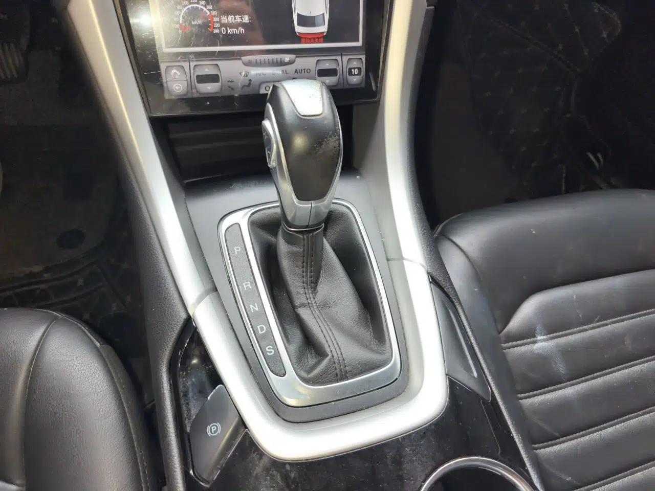 Ford Mondeo 2013 1.5L GTDi180 Fashion Edition — миниатюра 14