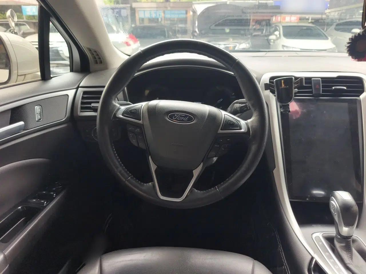 Ford Mondeo 2013 1.5L GTDi180 Fashion Edition — миниатюра 10