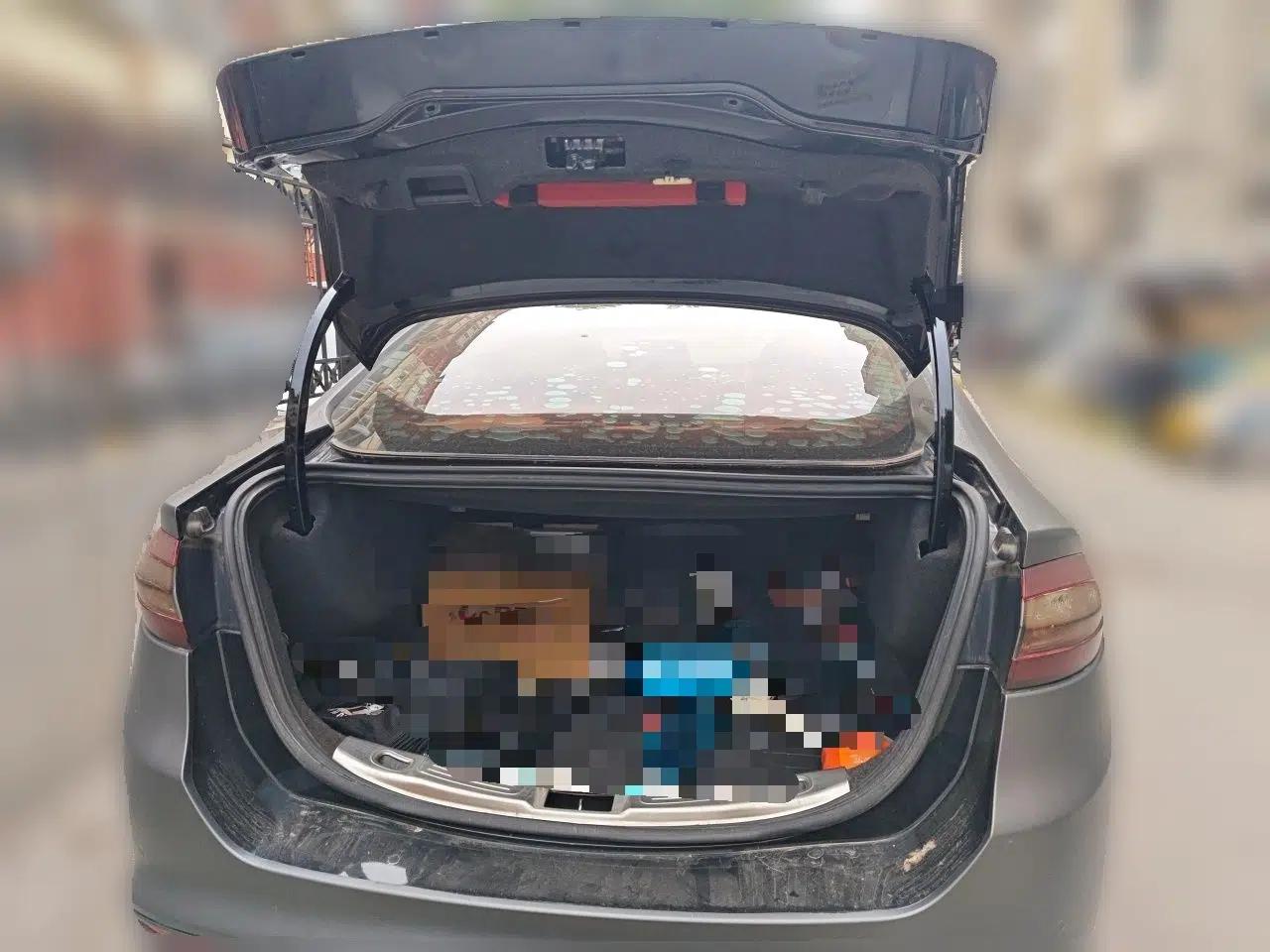 Ford Mondeo 2013 2.0L GTDi240 Luxury Sport Model — миниатюра 19