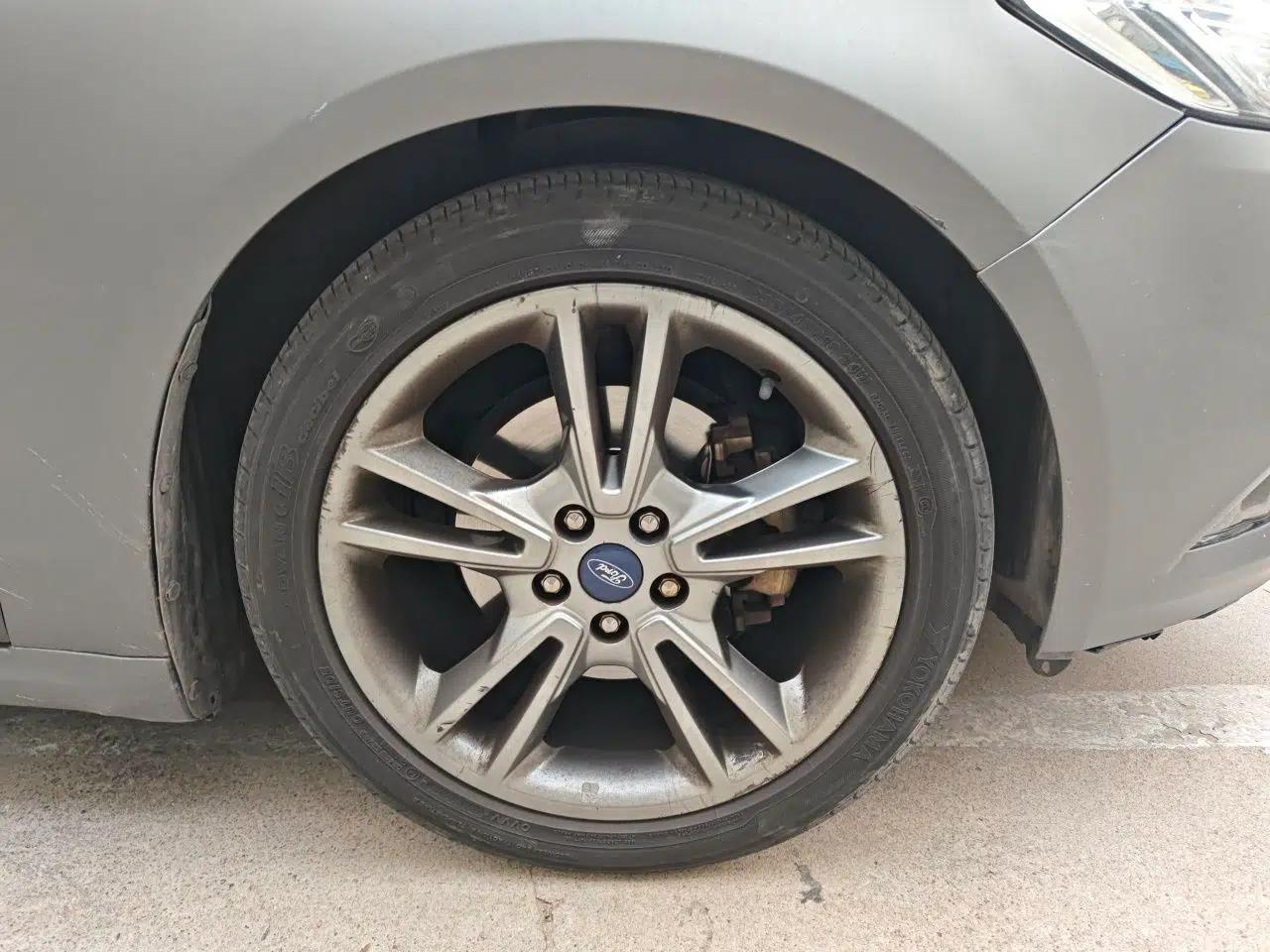 Ford Mondeo 2013 2.0L GTDi240 Luxury Sport Model — миниатюра 8