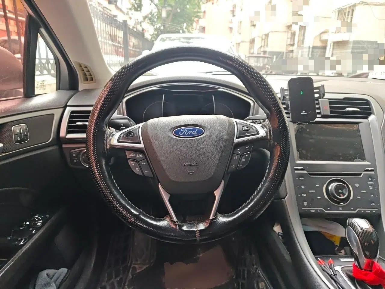 Ford Mondeo 2013 2.0L GTDi240 Luxury Sport Model — миниатюра 10