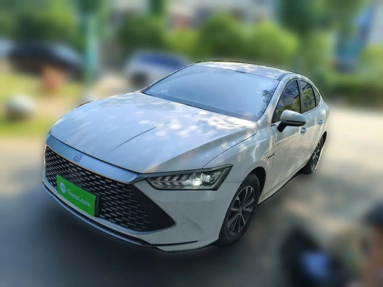 BYD Qin PLUS 2024 HONOR Edition DM-i 55KM Leading Model — миниатюра 1