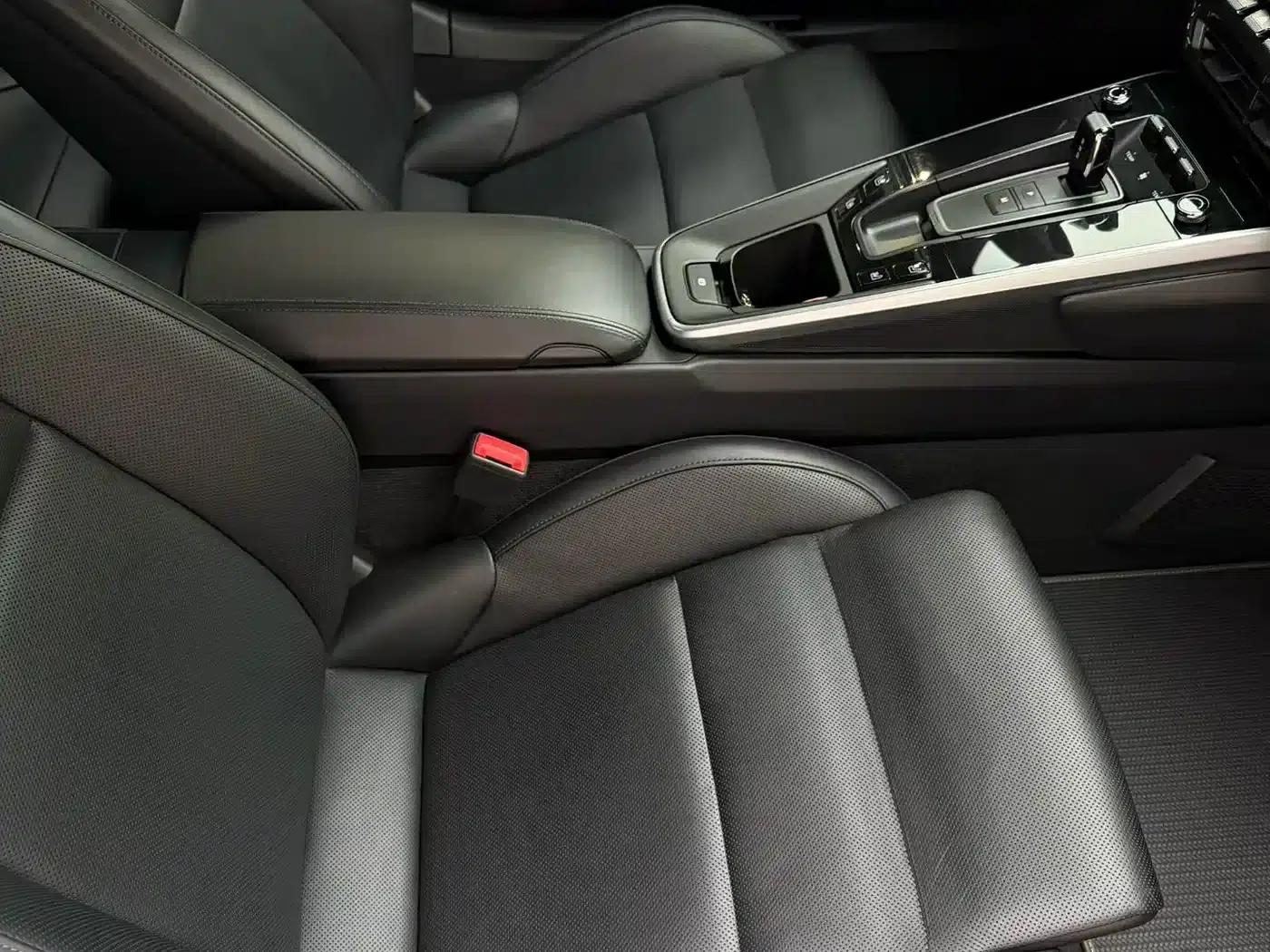 Porsche 911 2020 Carrera 3.0T — миниатюра 8