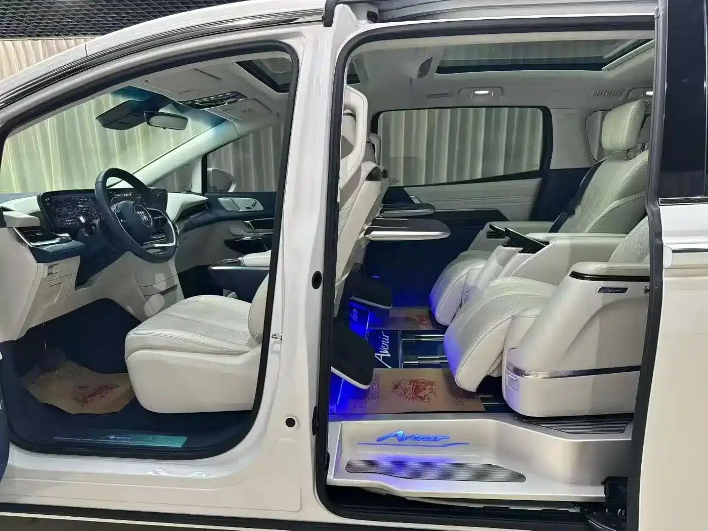 Century 2023 2.0T Six-Seat Luxury Edition — миниатюра 6