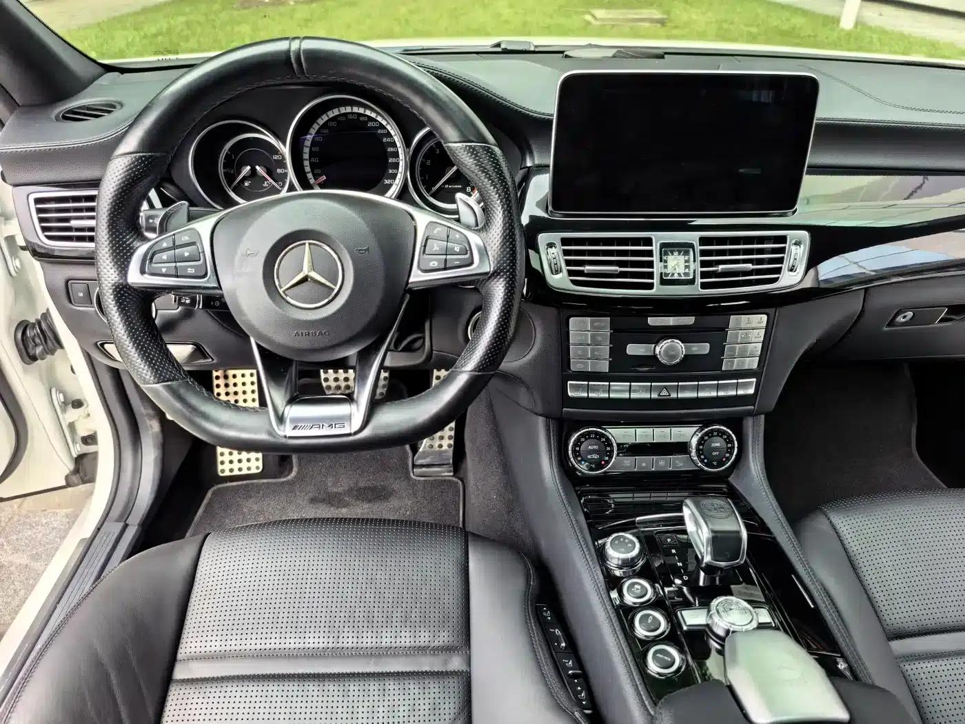2015 Mercedes-Benz CLS AMG 63 4MATIC — миниатюра 9