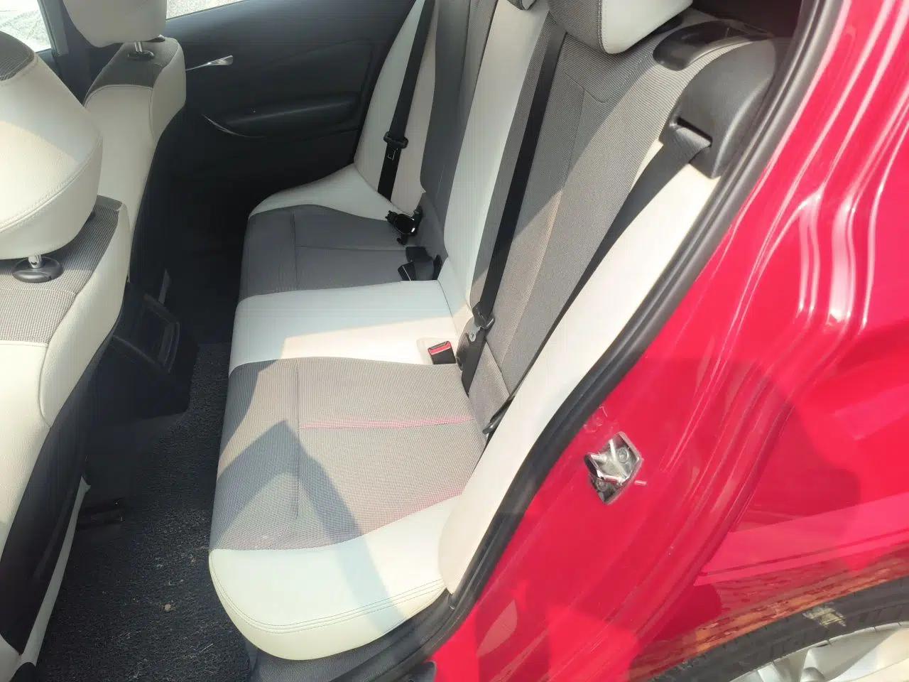 BMW 1 Series 2012 116i Urban Edition — миниатюра 17