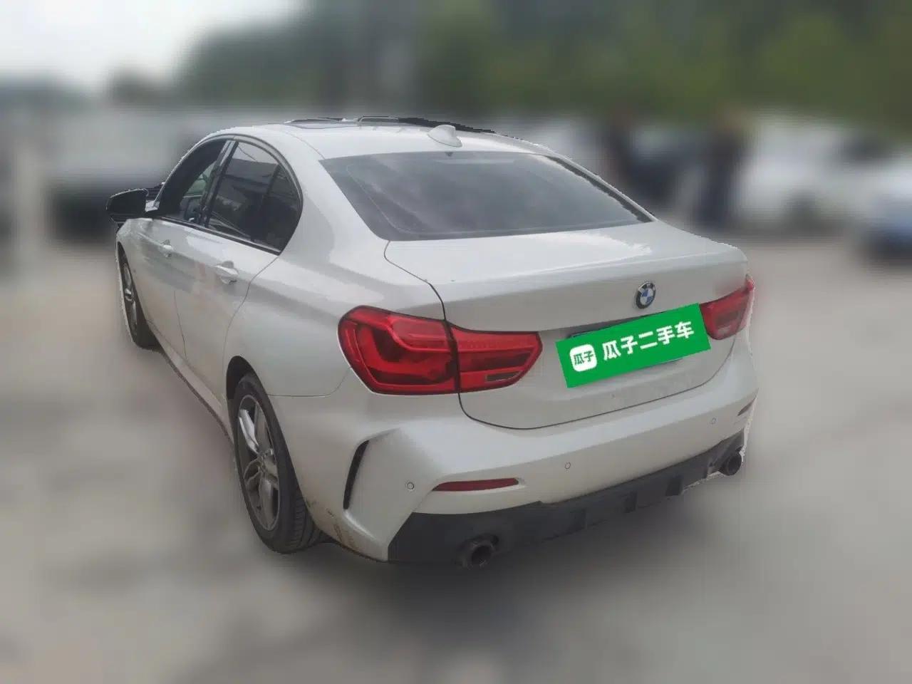 BMW 1 Series 2021 120i M Sport Night Edition — миниатюра 4
