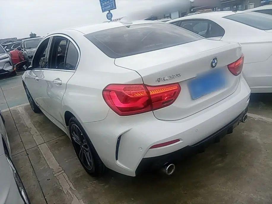 BMW 1 Series 2021 Revised 120i M Sport Edition — миниатюра 4