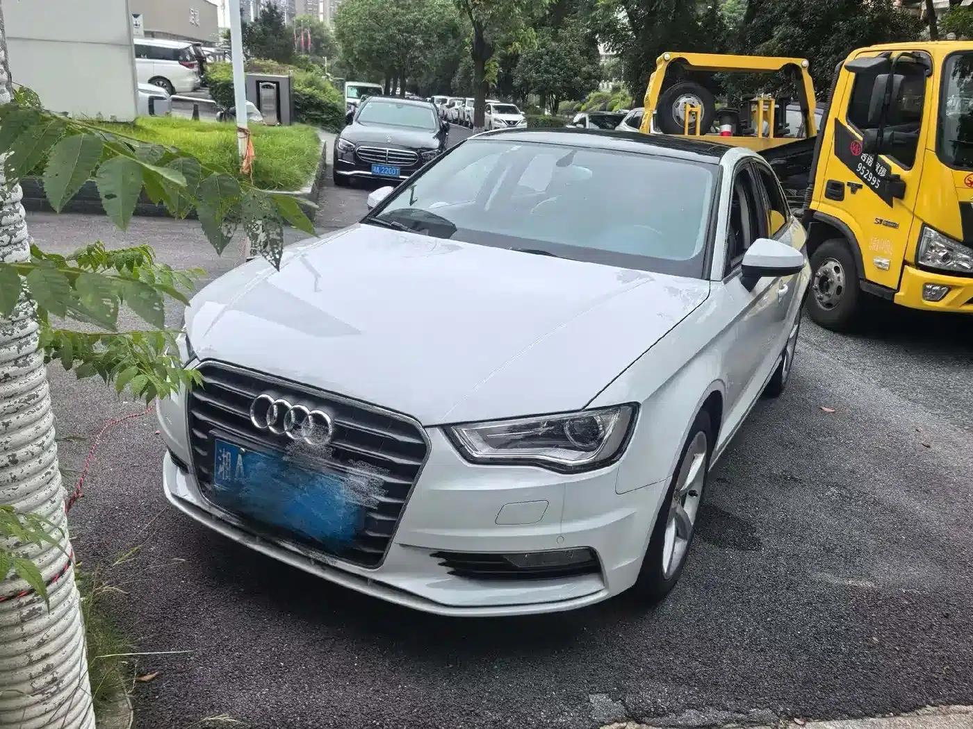 Audi A3 2014 Limousine 35 TFSI Automatic Comfort — миниатюра 1