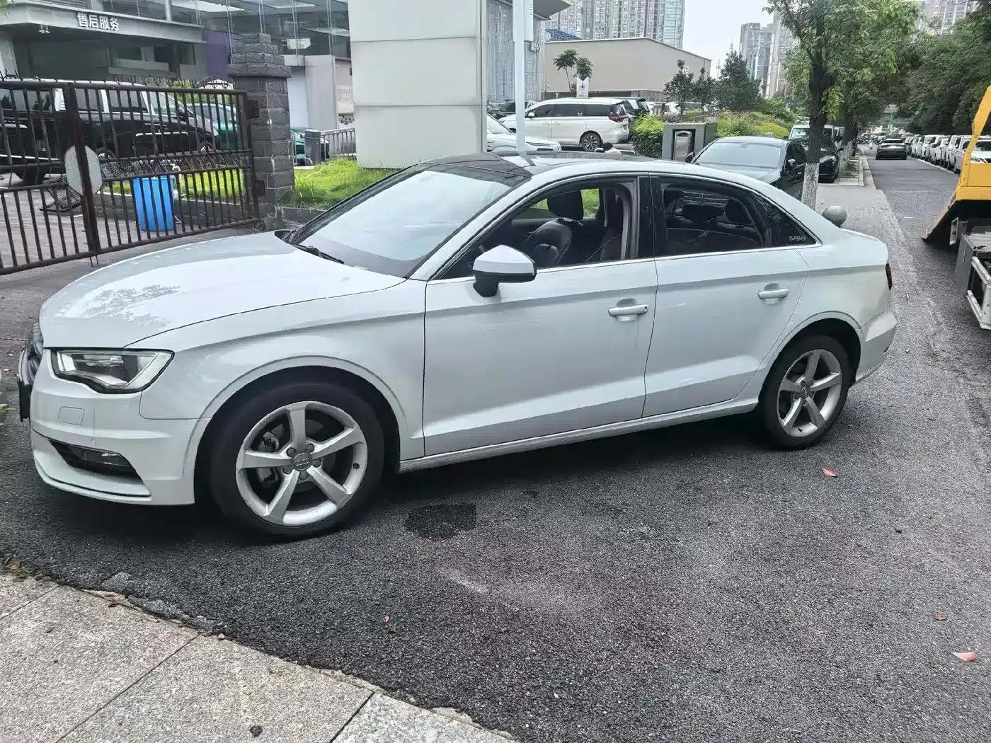 Audi A3 2014 Limousine 35 TFSI Automatic Comfort — миниатюра 5