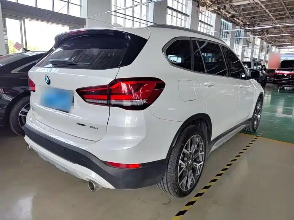 BMW X1 2021 xDrive25Li Premium — миниатюра 7
