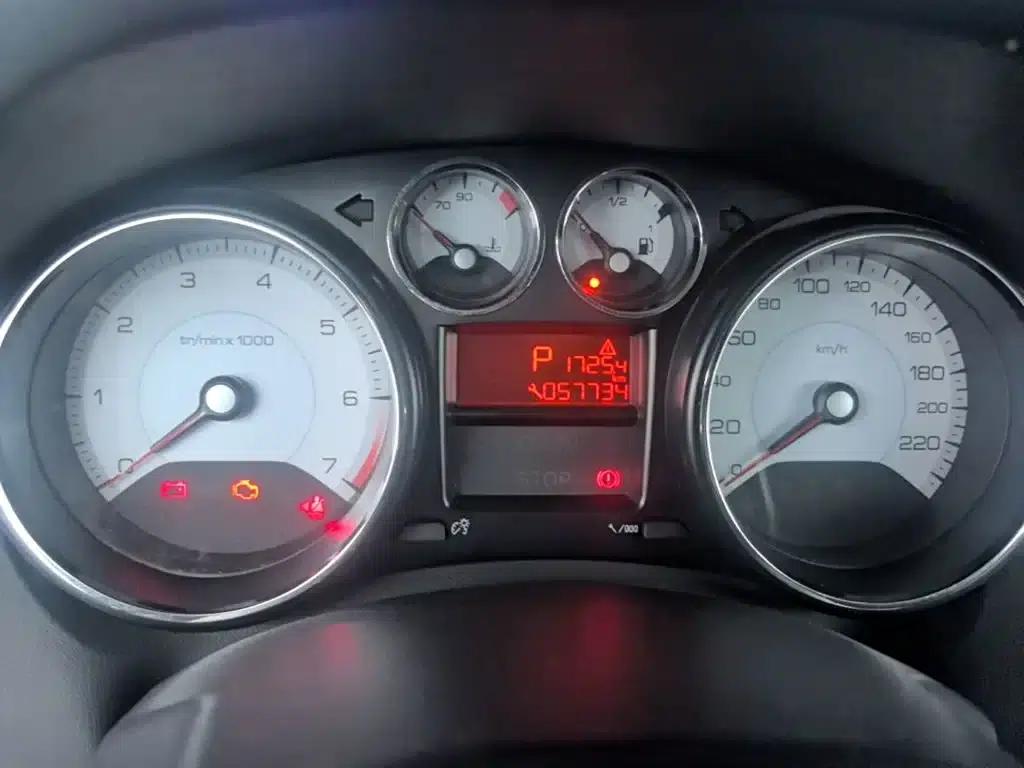 Peugeot 308 2014 Enjoy Edition Classic 1.6L Automatic Fashion Model — миниатюра 12