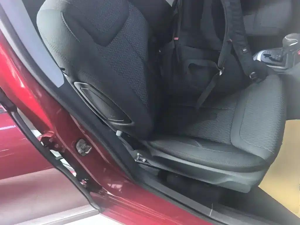 Peugeot 308 2014 Enjoy Edition Classic 1.6L Automatic Fashion Model — миниатюра 25