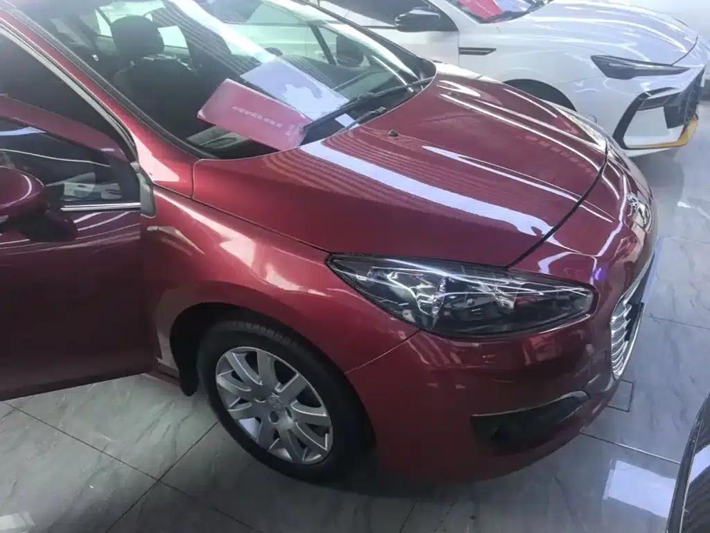 Peugeot 308 2014 Enjoy Edition Classic 1.6L Automatic Fashion Model — миниатюра 4