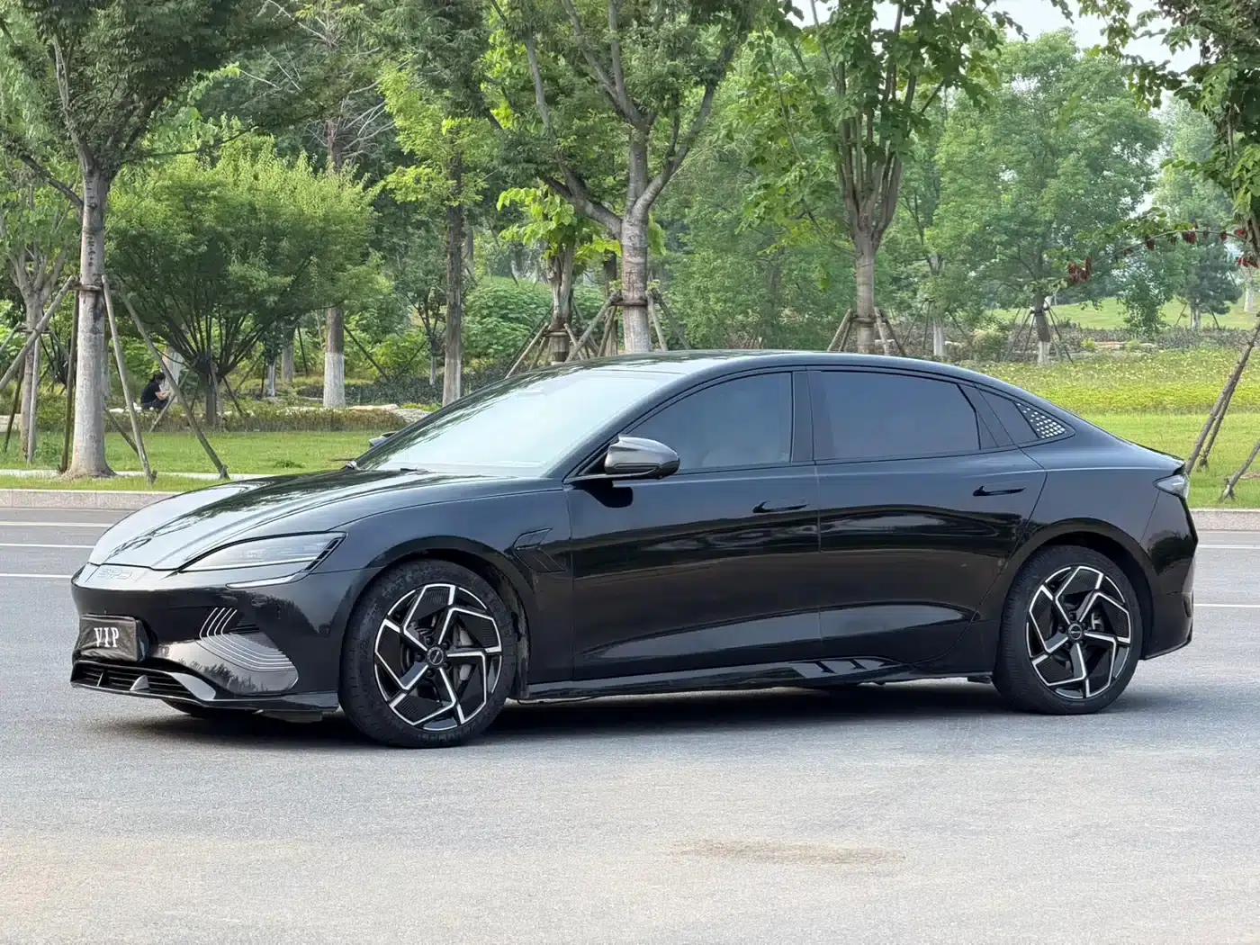 Seal 2023 Champion Edition 700km Performance Version — миниатюра 1