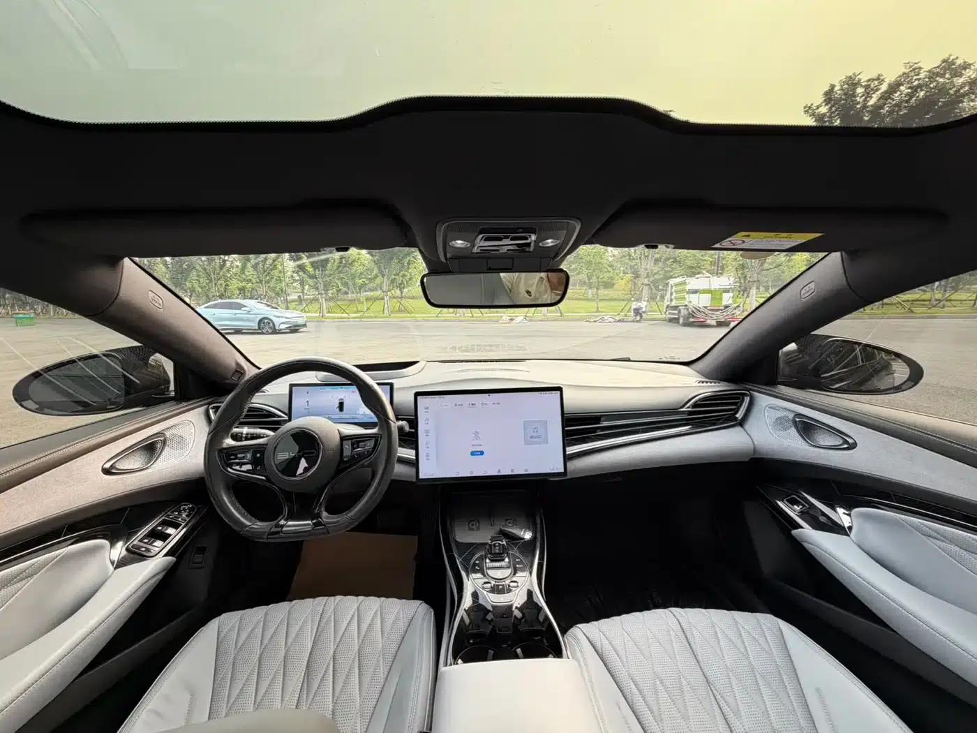 Seal 2023 Champion Edition 700km Performance Version — миниатюра 4