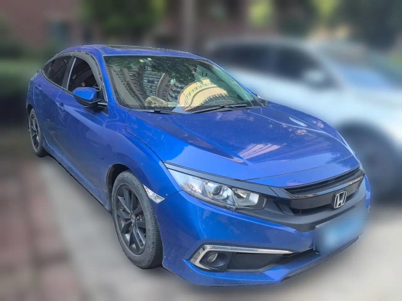 Honda Civic 2019 220TURBO CVT Dynamic Edition China V — миниатюра 3
