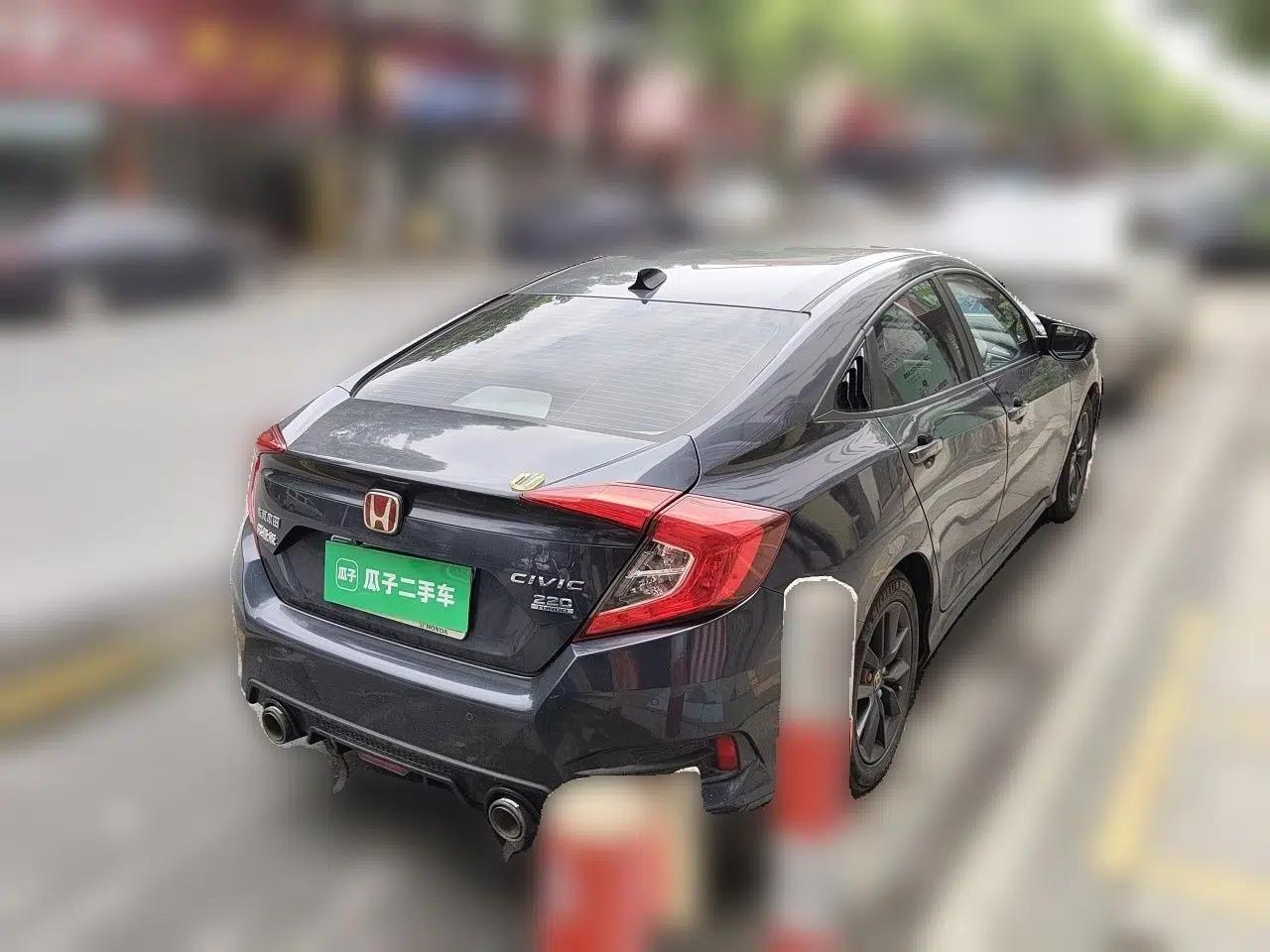 Honda Civic 2019 220TURBO CVT Dynamic Edition China VI — миниатюра 6