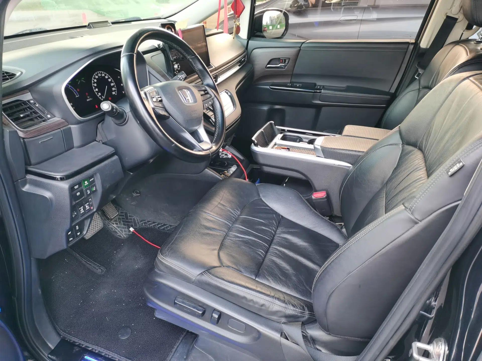 Honda Odyssey 2022 2.0L eHEV Sharp·Luxury Edition — миниатюра 15