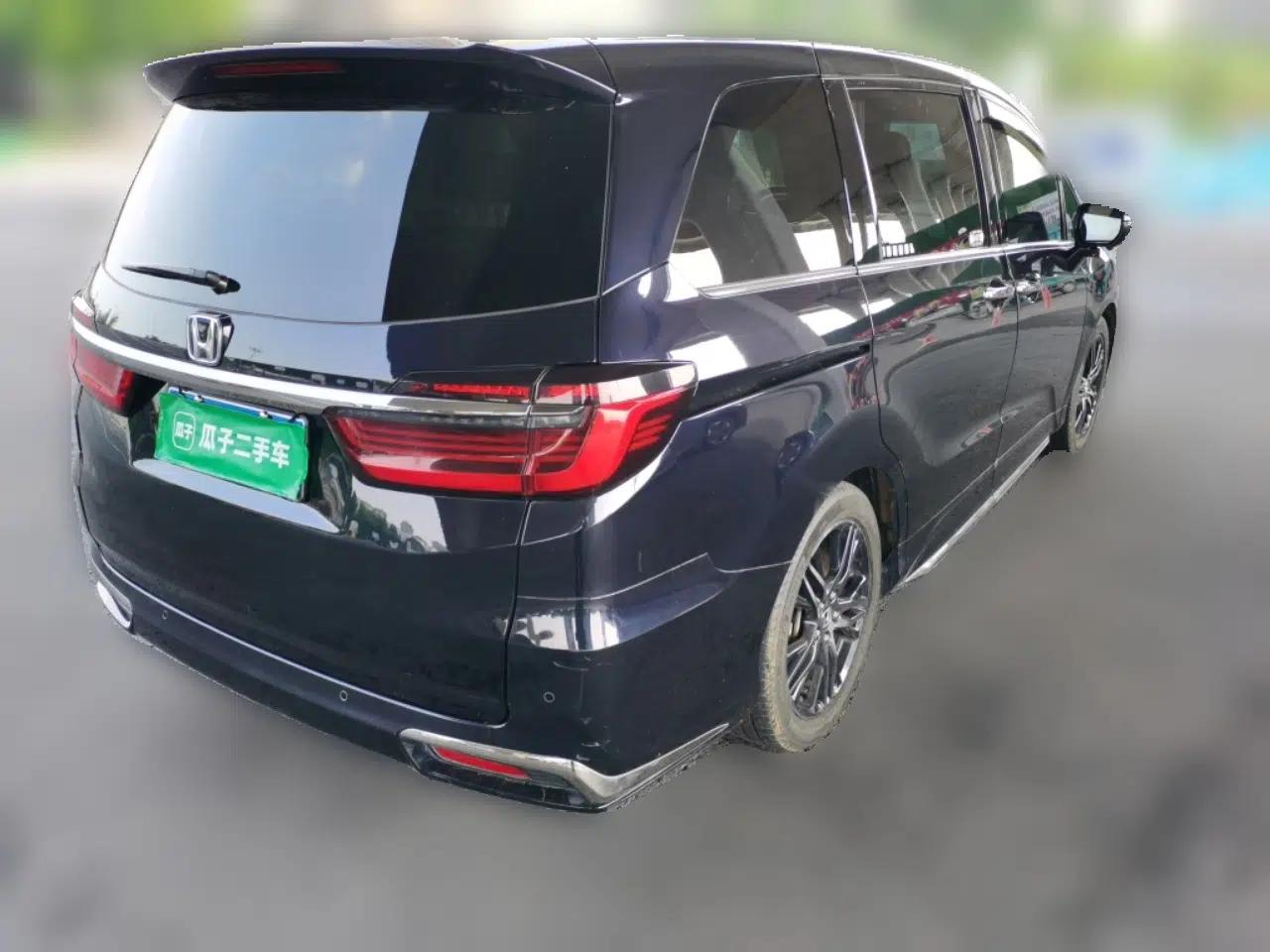 Honda Odyssey 2022 2.0L eHEV Sharp·Luxury Edition — миниатюра 6