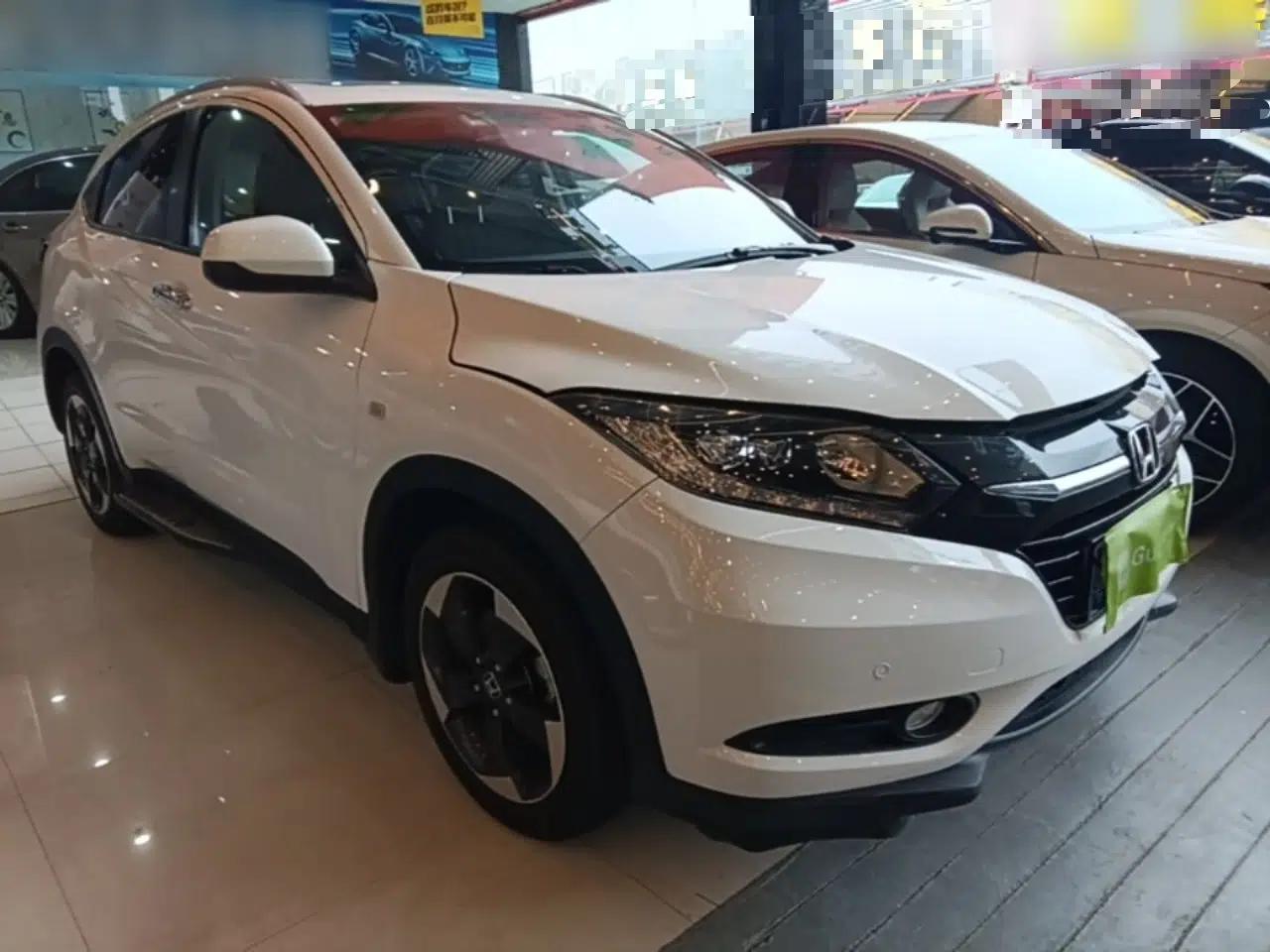 Honda Vezel 2017 1.8L CVT Front-Wheel Drive Pioneer Edition — миниатюра 3