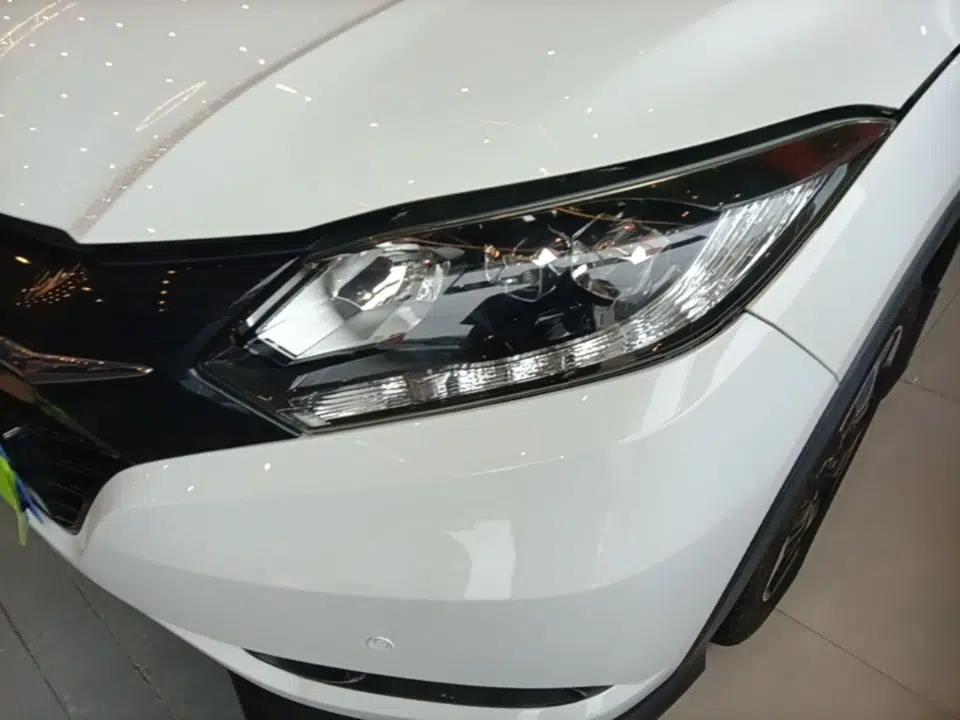 Honda Vezel 2017 1.8L CVT Front-Wheel Drive Pioneer Edition — миниатюра 8