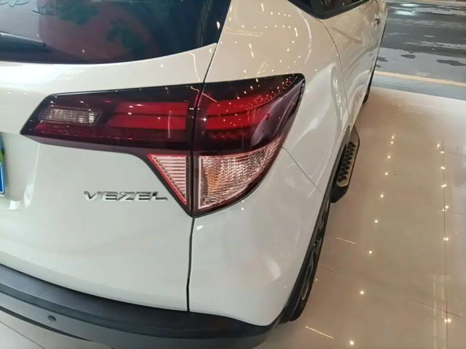 Honda Vezel 2017 1.8L CVT Front-Wheel Drive Pioneer Edition — миниатюра 9
