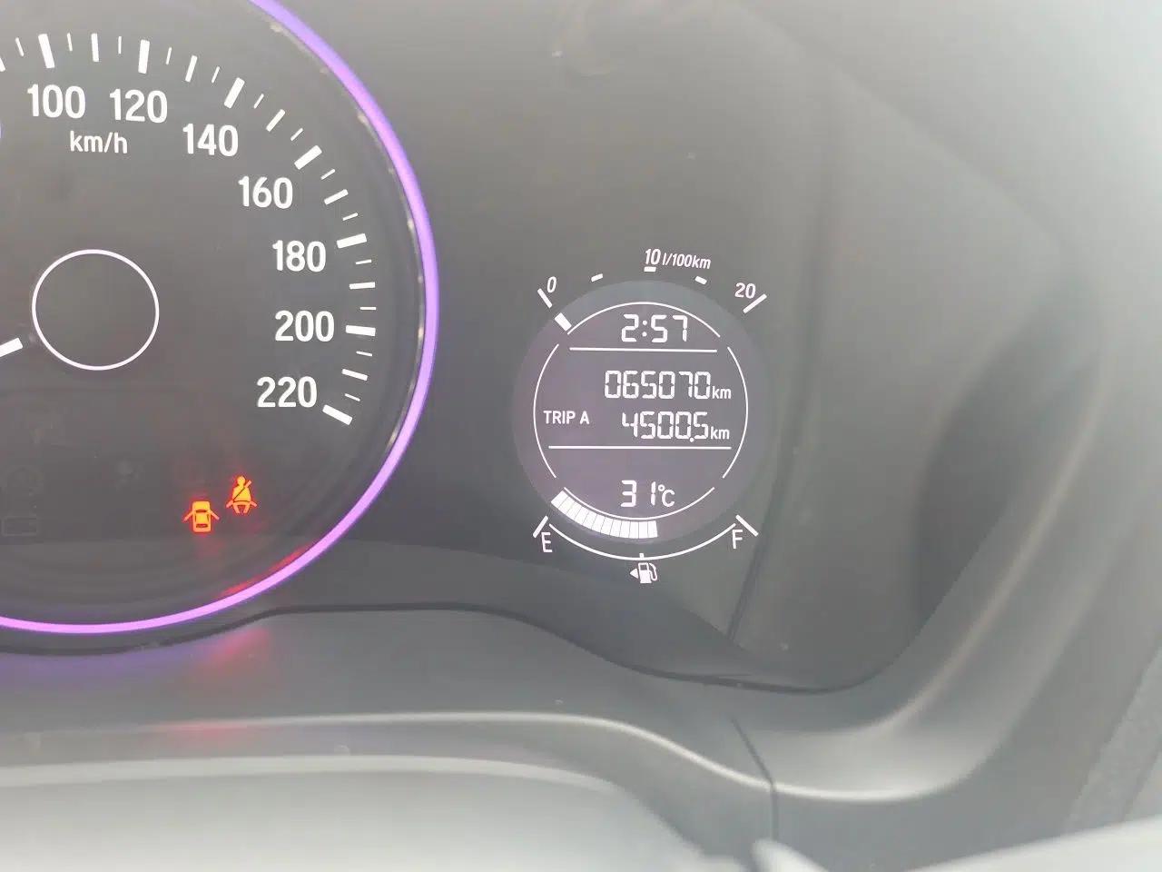 Honda Vezel 2015 1.5L CVT two-wheel drive Comfort trim — миниатюра 12