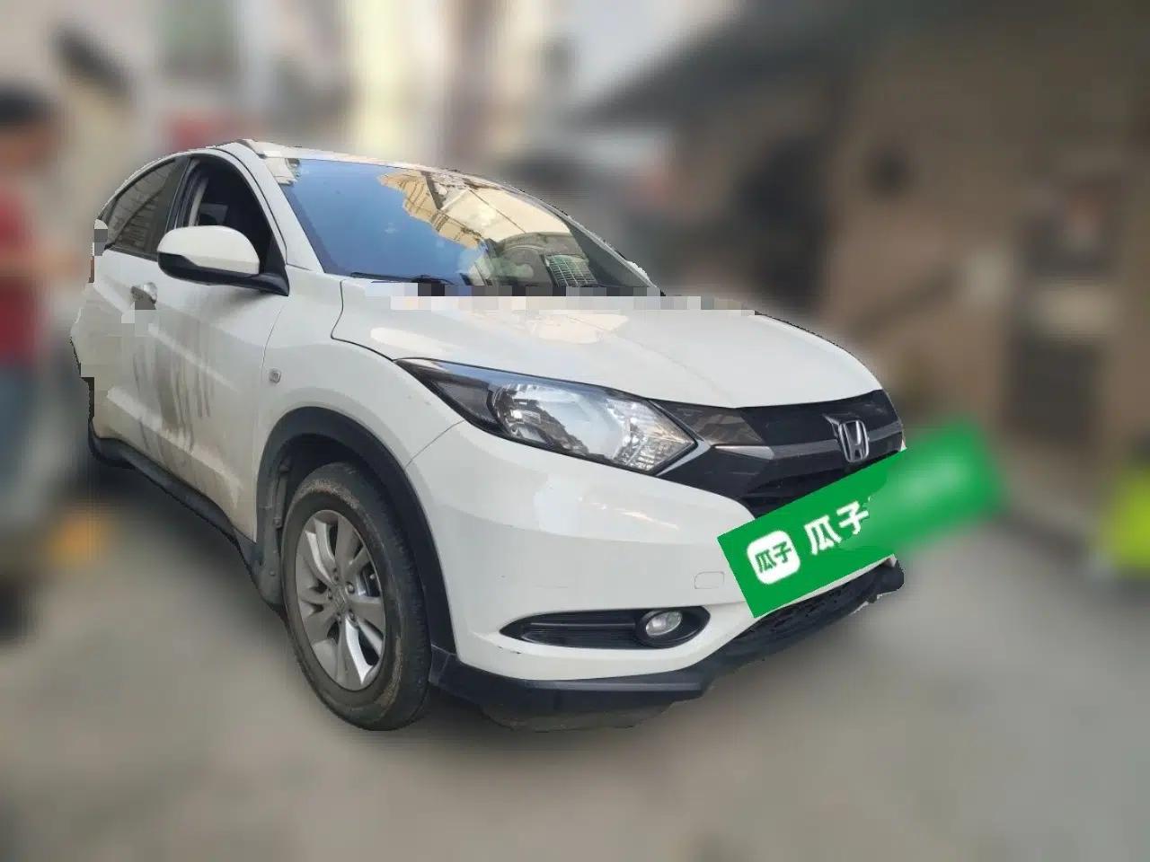 Honda Vezel 2017 1.5L CVT 2WD Comfort Model — миниатюра 3