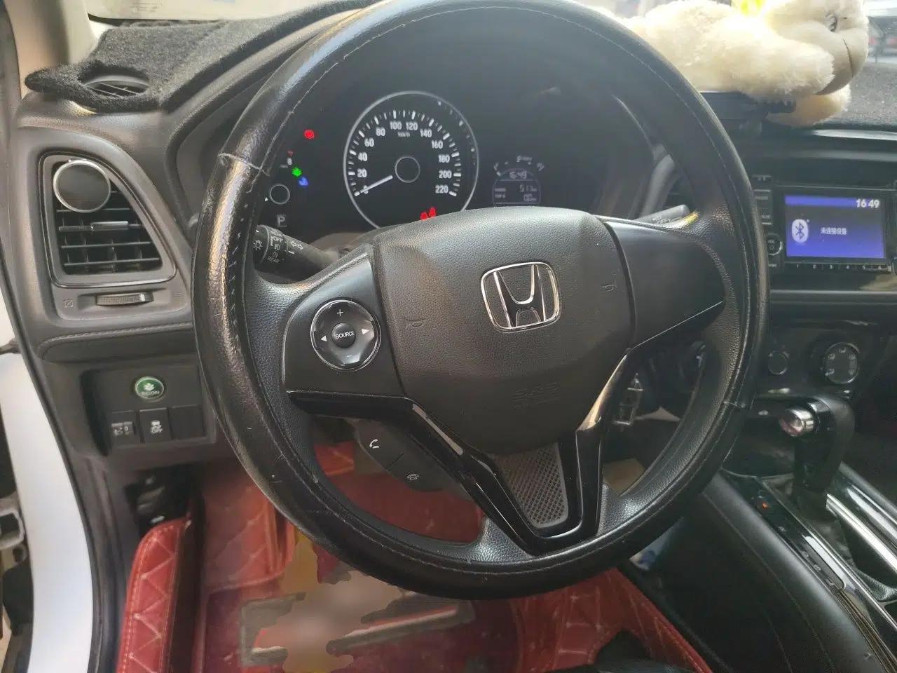 Honda Vezel 2017 1.5L CVT 2WD Comfort Model — миниатюра 10