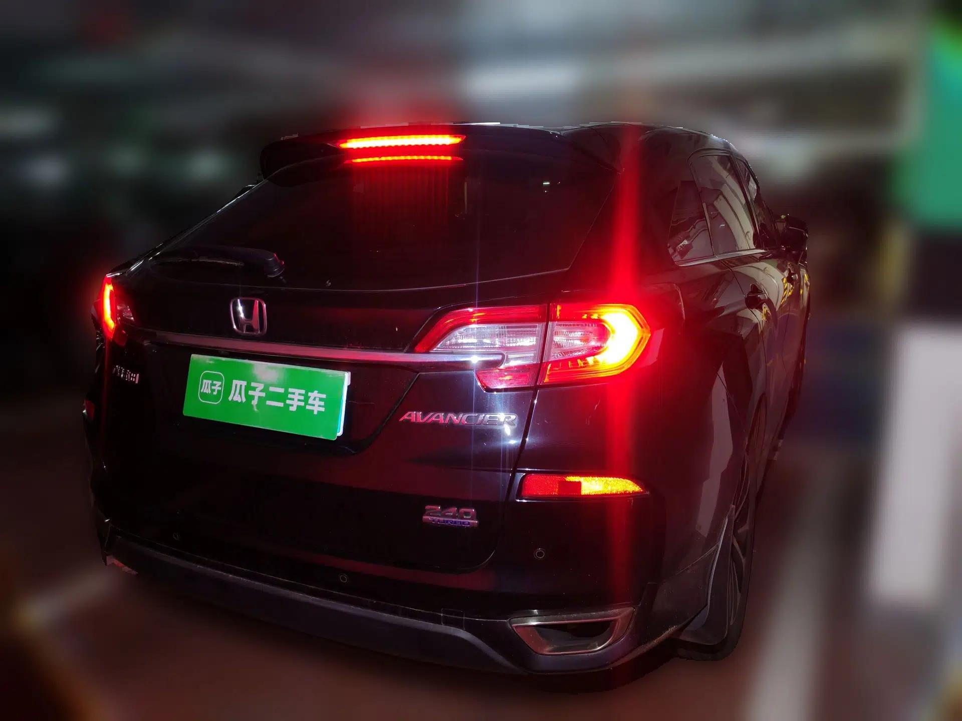 Honda Avancier 2017 240TURBO Two-Wheel Drive Luxury Edition — миниатюра 6