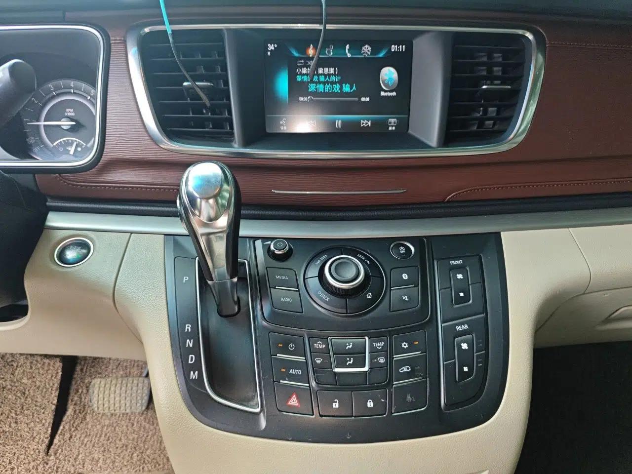 Buick GL8 2017 25S Luxury Version China V Standard — миниатюра 13