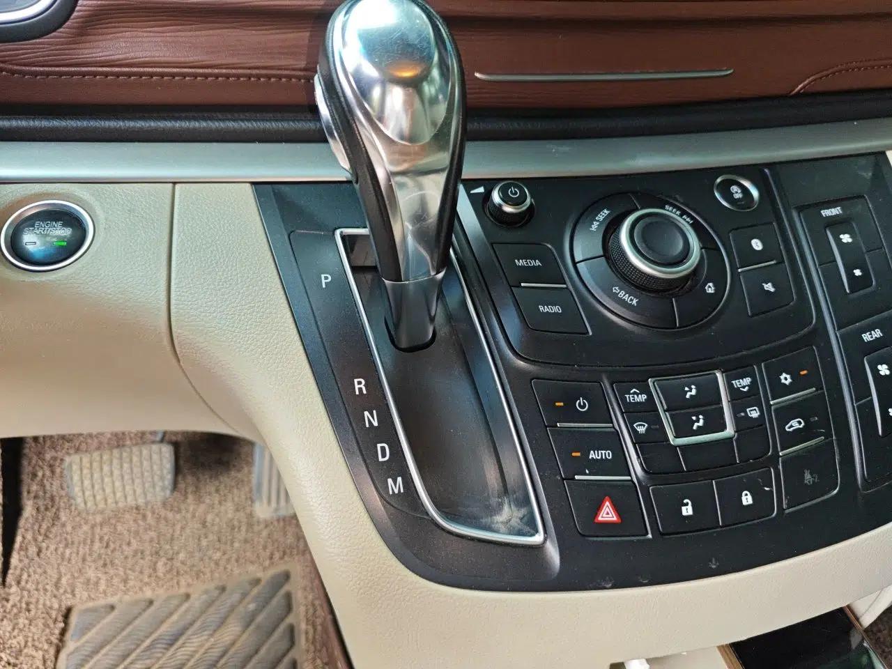 Buick GL8 2017 25S Luxury Version China V Standard — миниатюра 14
