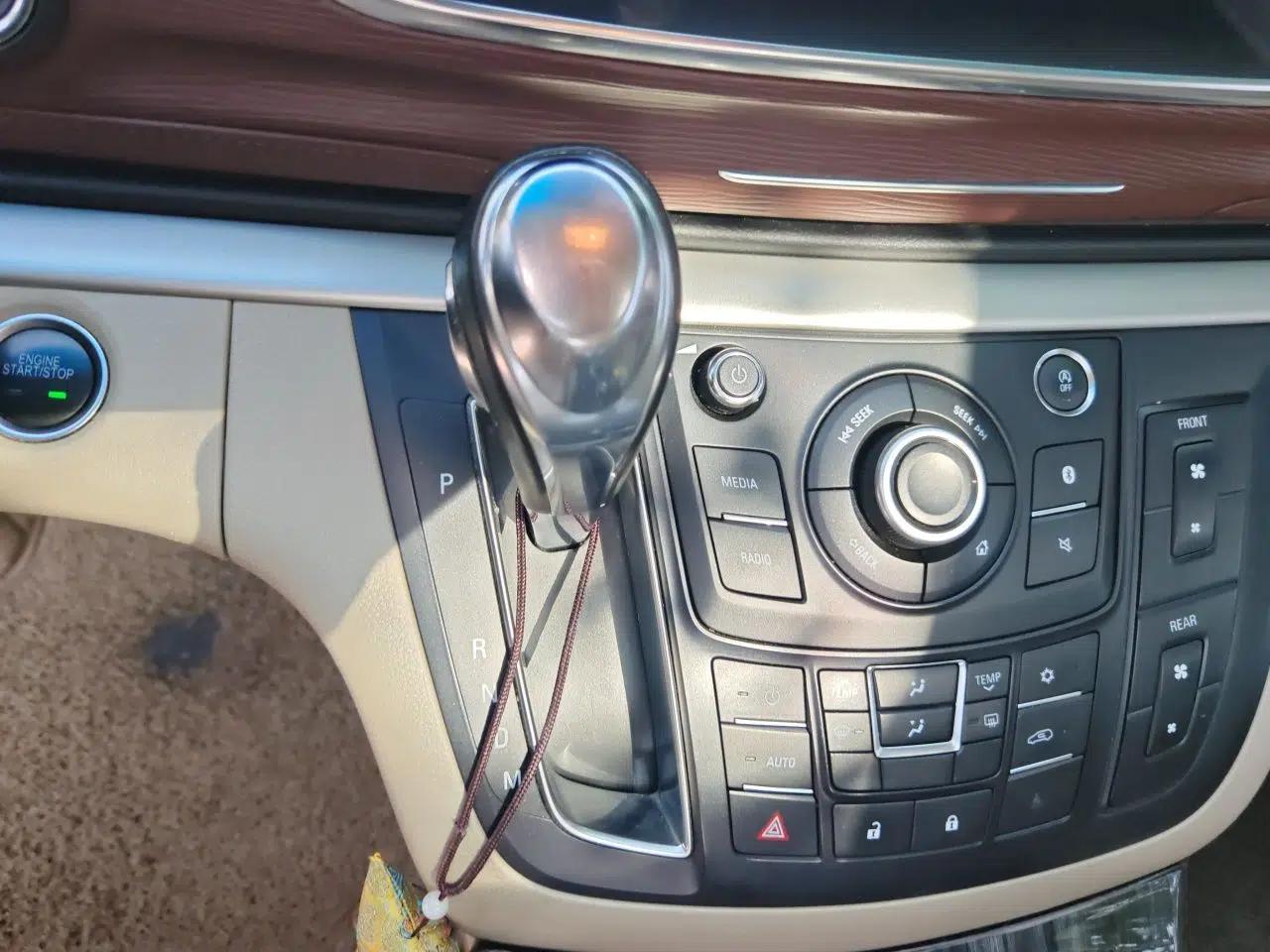 Buick GL8 2017 25S Luxury Version China V Standard — миниатюра 14