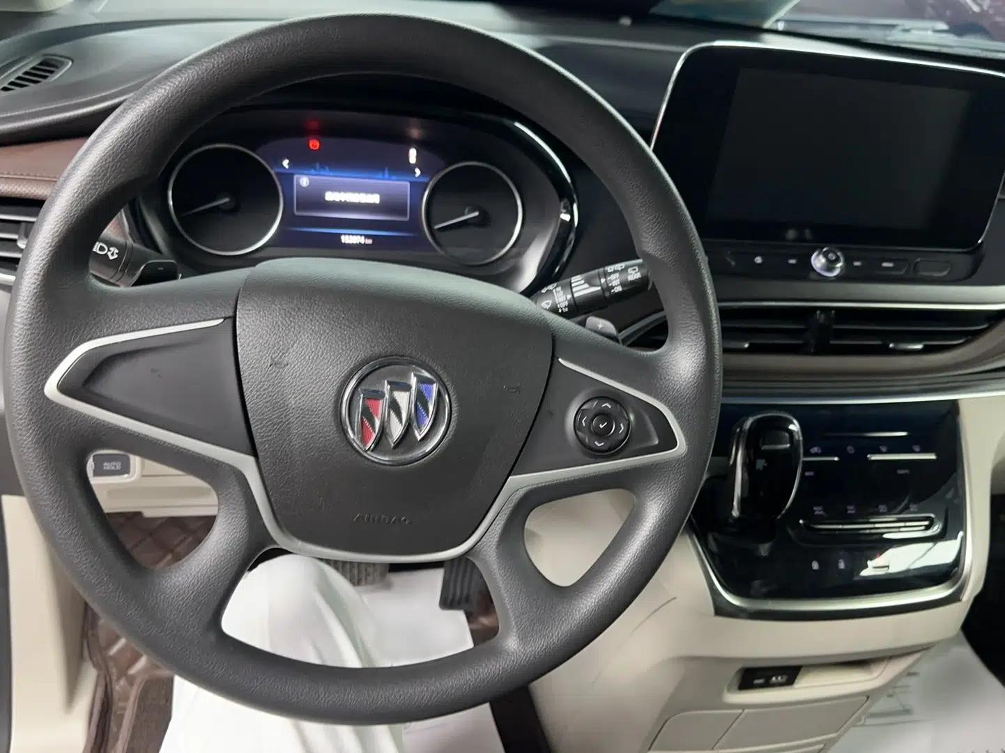 Buick GL8 2023 Land Executive Class Comfort Model — миниатюра 7