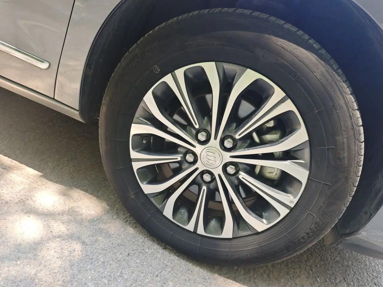 Buick GL8 2021 Land Cruiser Executive Class 652T Luxury Model — миниатюра 8
