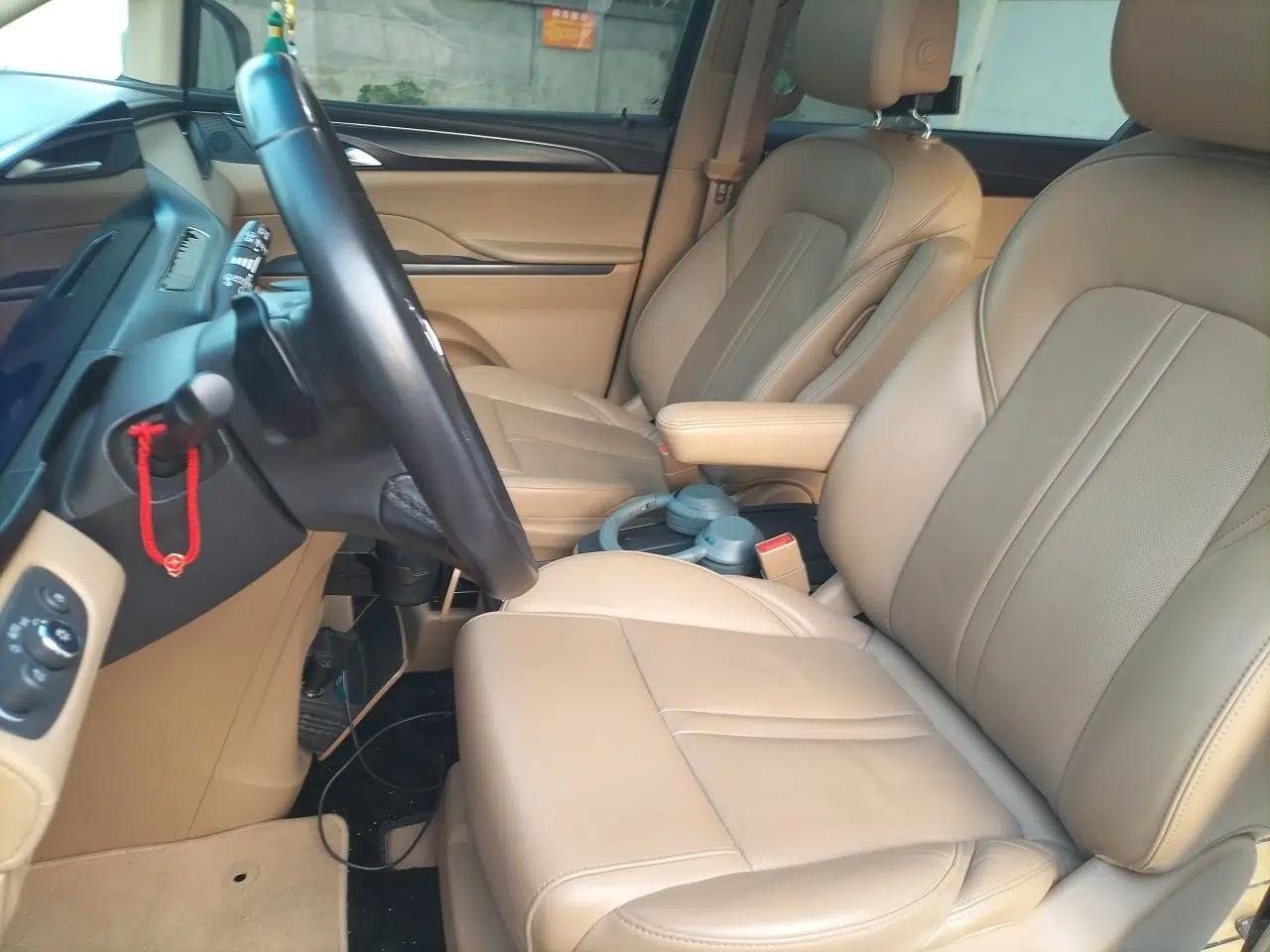 Buick GL8 2021 ES Land Cruiser 653T Flagship Model — миниатюра 15