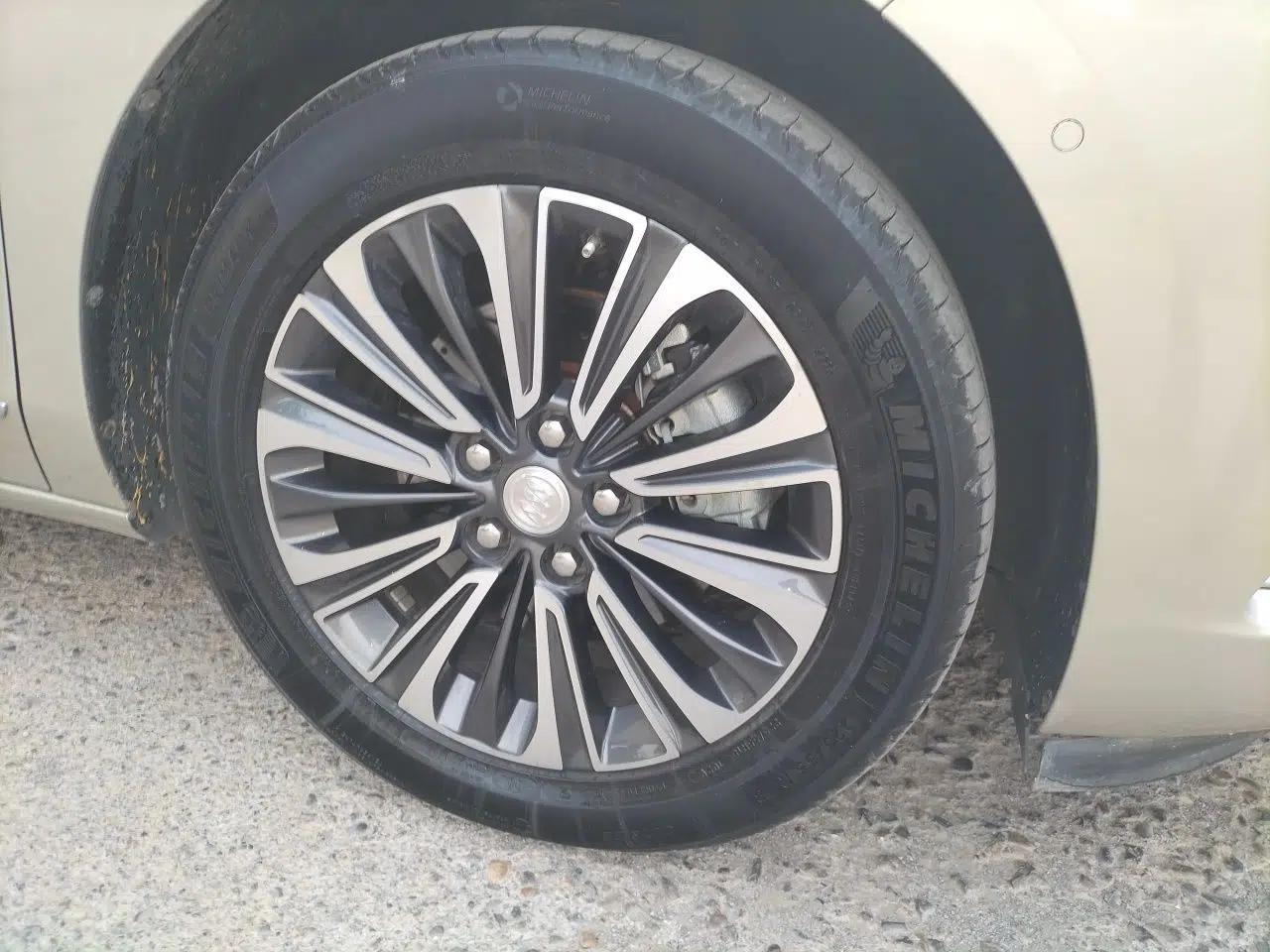 Buick GL8 2021 ES Land Cruiser 653T Flagship Model — миниатюра 8