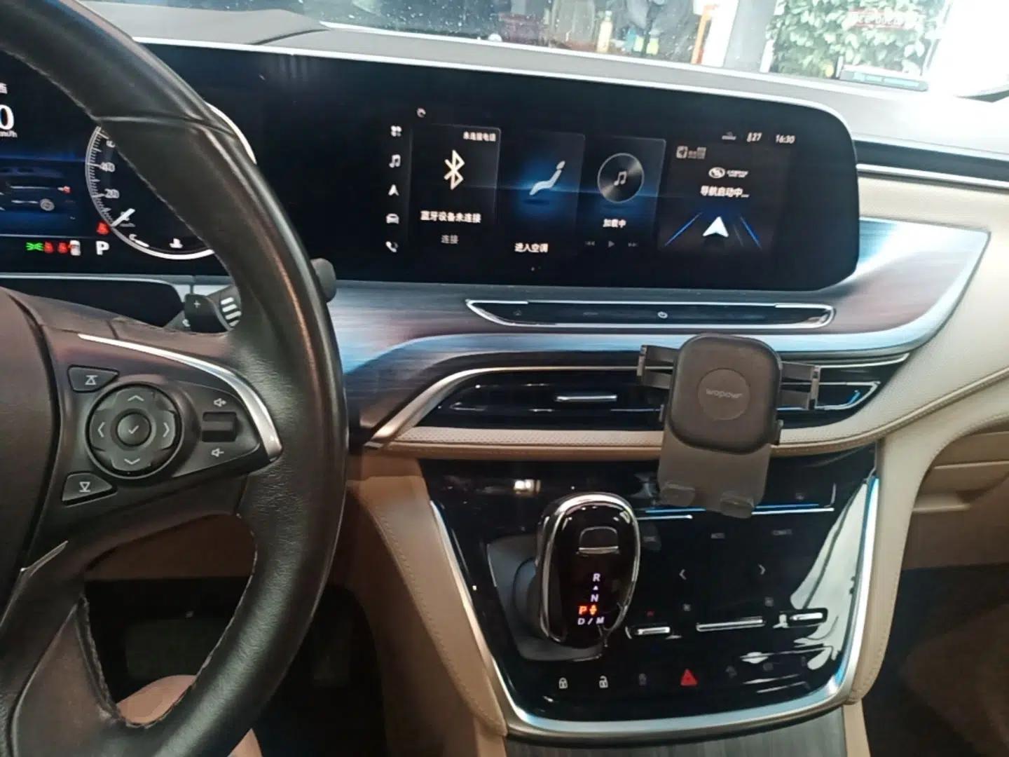 Buick GL8 2021 ES Landtrek 653T Luxury Model — миниатюра 12