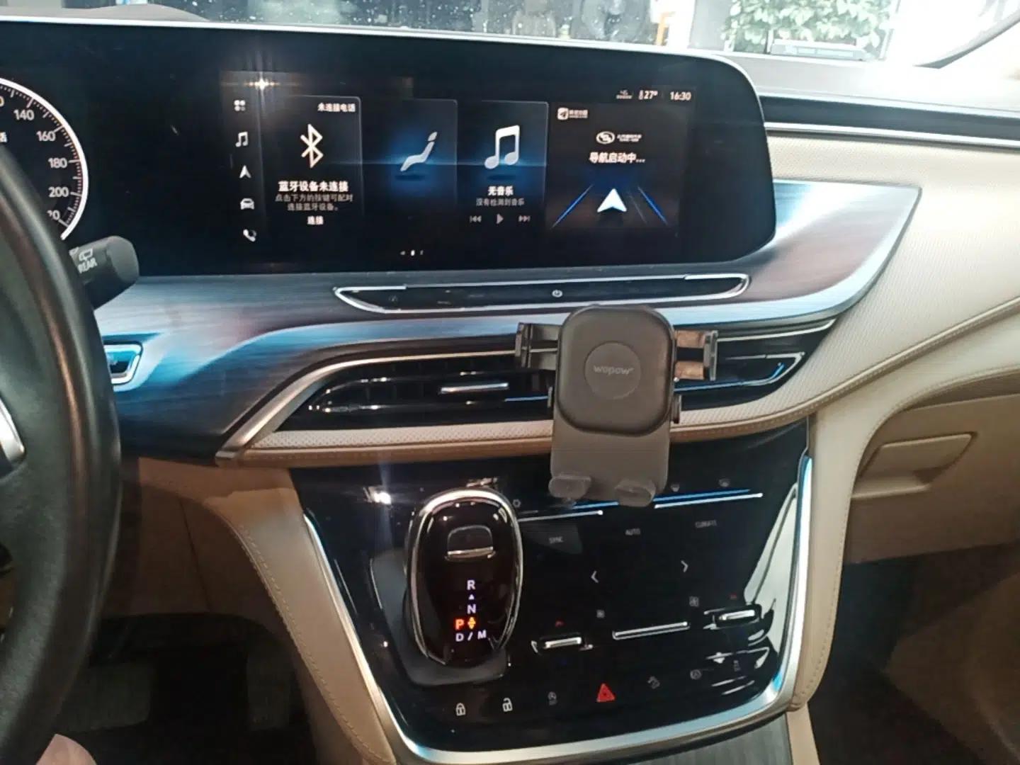 Buick GL8 2021 ES Landtrek 653T Luxury Model — миниатюра 15