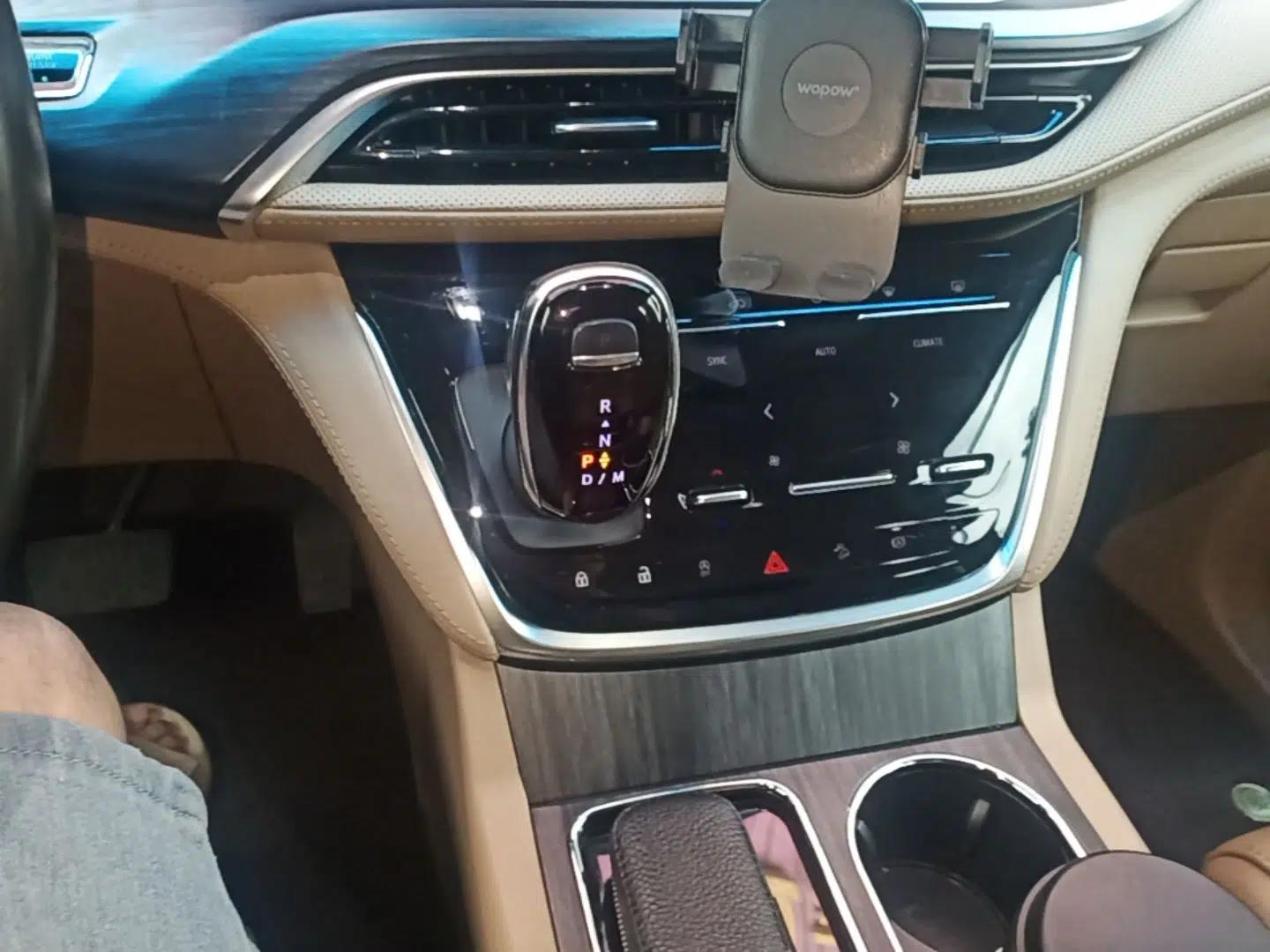 Buick GL8 2021 ES Landtrek 653T Luxury Model — миниатюра 16