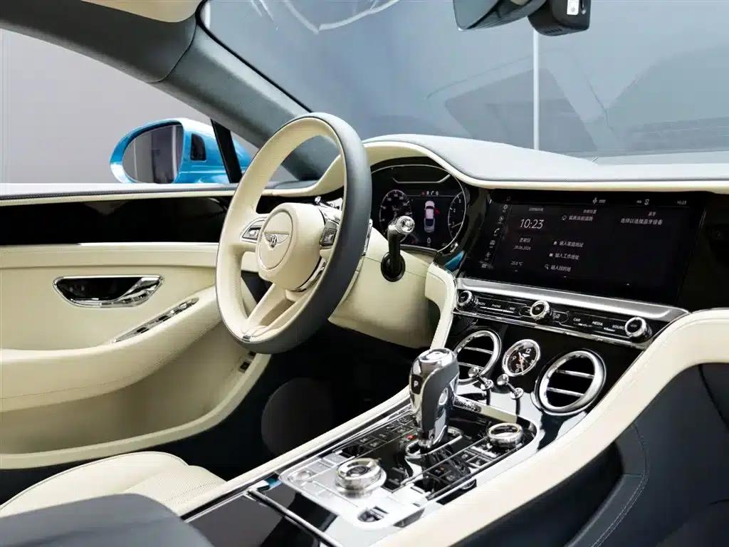2024 Continental 4.0T GT V8 — миниатюра 16