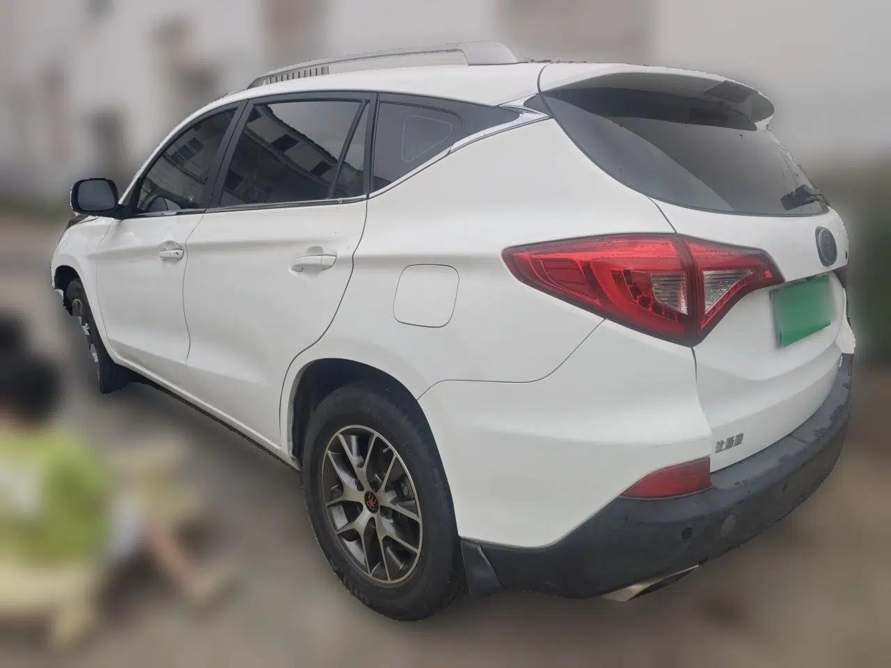 BYD Song 2017 Gaishe Upgrade Edition 1.5TID Automatic Elite Model — миниатюра 4