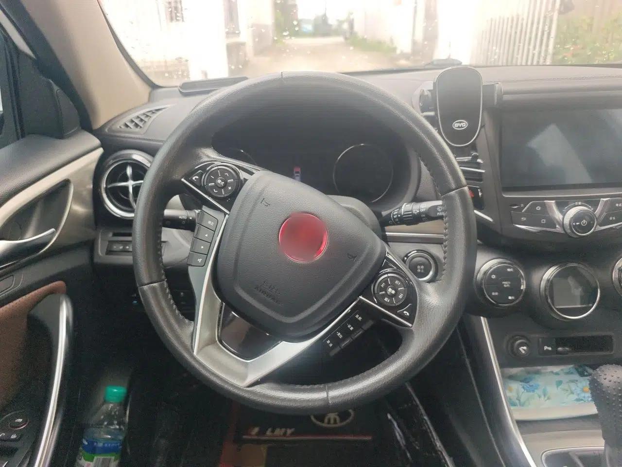 BYD Song 2017 Gaishe Upgrade Edition 1.5TID Automatic Elite Model — миниатюра 10