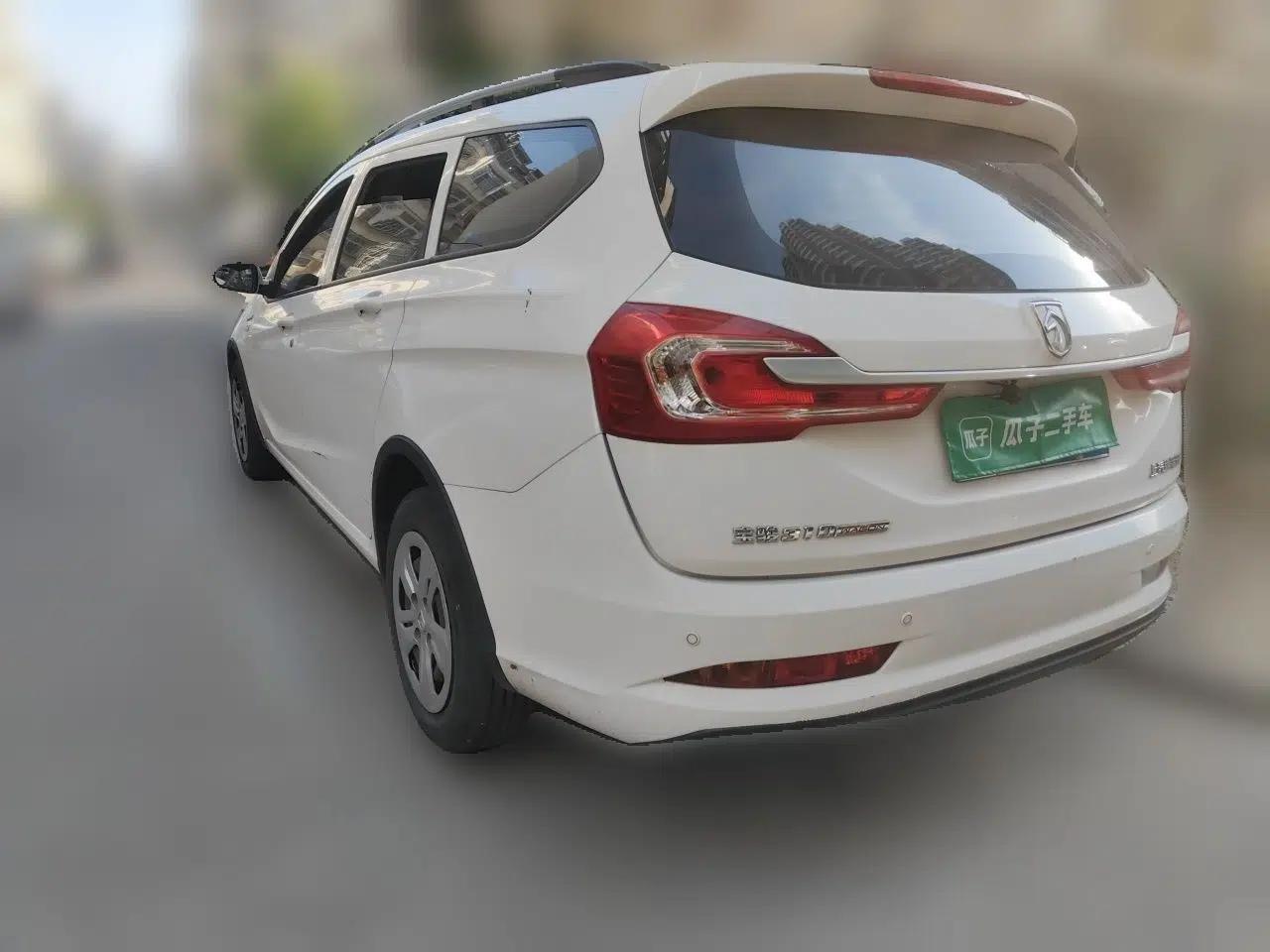 Baojun 310W 2017 1.5L Manual Comfort Version China V — миниатюра 4