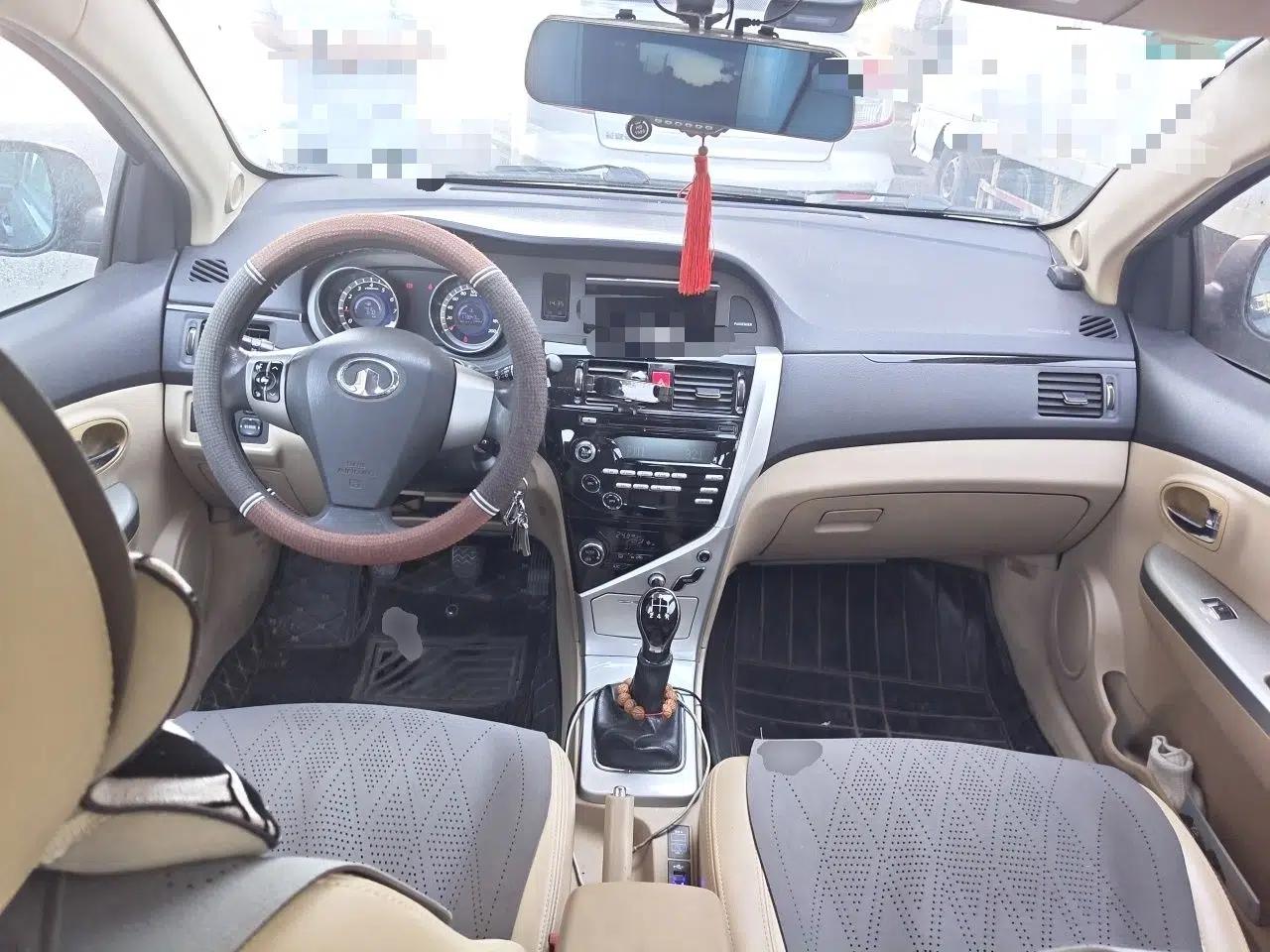 Great Wall C30 2013 1.5L Manual Luxury Model — миниатюра 9