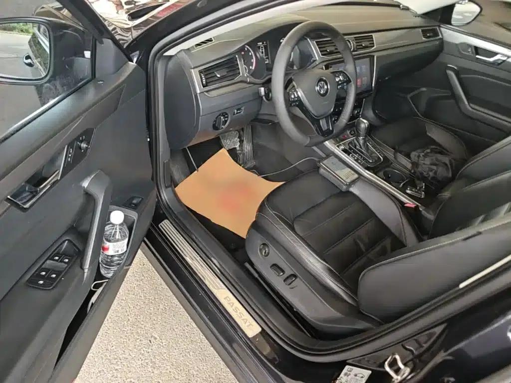 2017 Passat 330TSI DSG Premium Edition — миниатюра 16
