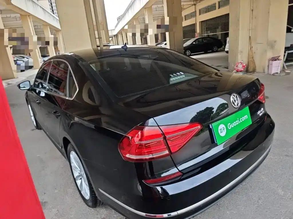 2017 Passat 330TSI DSG Premium Edition — миниатюра 5