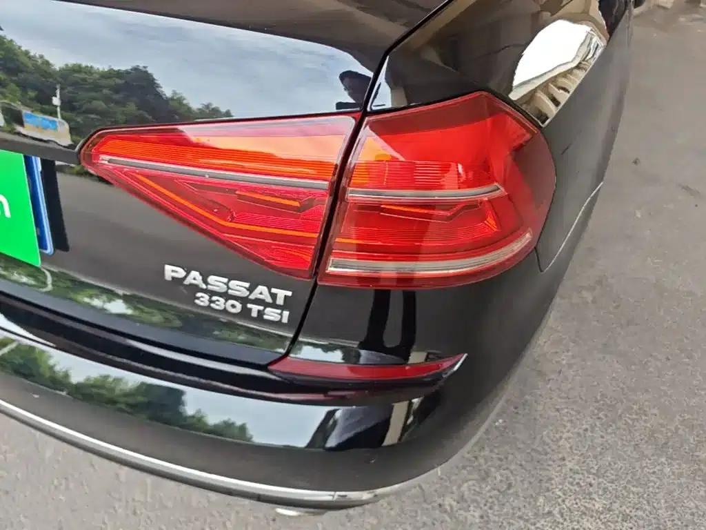 2017 Passat 330TSI DSG Premium Edition — миниатюра 8