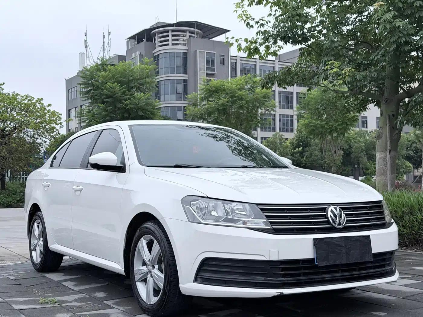 2017 Volkswagen Lavida 1.6L Automatic Fashion Edition — миниатюра 3